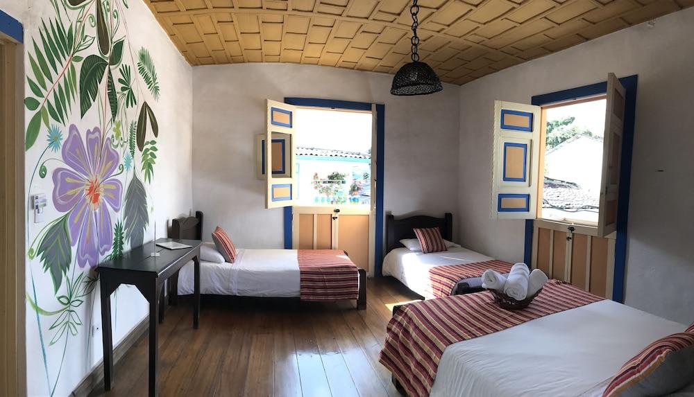 Hostal Ciudad De Segorbe سالنتو المظهر الخارجي الصورة